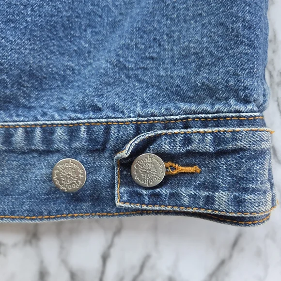 Pooh Embroidered Denim Vest - Picture 7 of 8